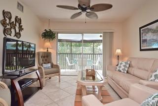 Walk to #1 Siesta Beach, Htd Pool, Covered Parking - 5