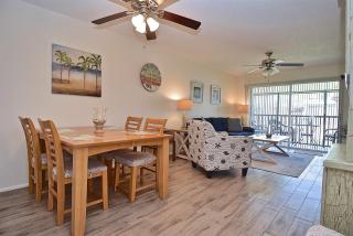 Short 03 Mile Walk to #1 Siesta Beach, Heated Pool, Wifi, Covered Parking - 2