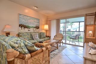 Short 5 min walk to Siesta Beach, In-unit washerdryer, Carport, Lagoon View - 7