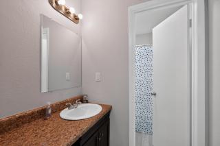Comfortable Furnished Retreat - 1