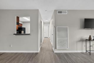 Comfortable Furnished Retreat - 2