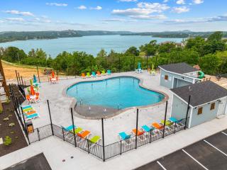 Lakefront Oasis - Amazing Views - 9