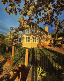 Crystal Beach Executive Waterfront Lakehouse - 5
