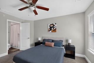 Bright and Modern Townhome - 1