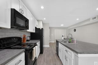 Bright Home with Modern Style - 3