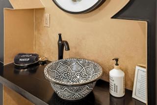 Crystal Beach Executive Waterfront Lakehouse - 2