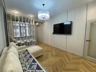 Venice Central Apartment l Heart of Bishkek - 5