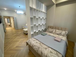 Venice Central Apartment l Heart of Bishkek - 2