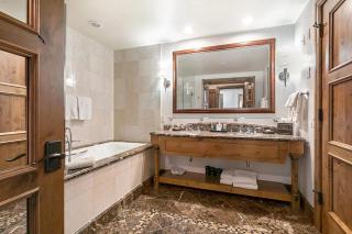 Vail Arrabelle 3 Bedroom Residence - 2
