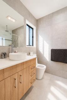 Modern 4Bedroom Canopy House in Greenbank with parking - 6