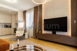 Sleek City Flat - 7