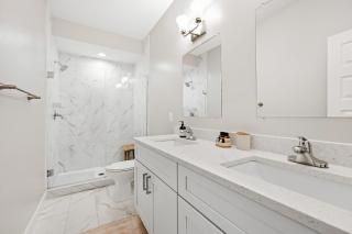 Entire DC House 3BR 3BA RoofDeck Free Parking Near Capitol Hill - 3