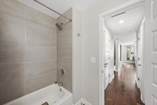 Entire DC House 3BR 3BA RoofDeck Free Parking Near Capitol Hill - 2