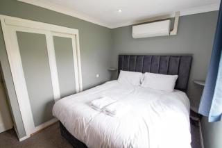 Yew 2 Bungalow, Parkdean Resorts - Camber Sands - Camber - 2