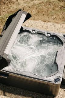 Serenity and nature - 20 min Tremblant - Fireplace - Hot tub - 8