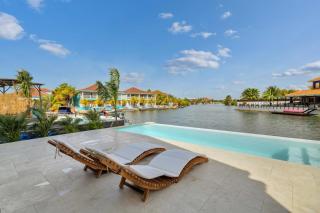 Waterdream Villa Watervillas with a mature palm garden and a wonderful private pool overlooking the lagoon - 8