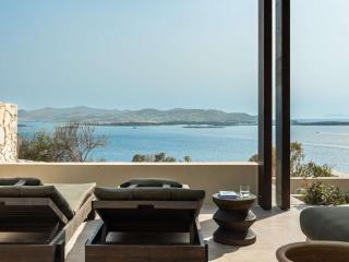 Luura - Cliff, Paros, Morgans Originals - 8