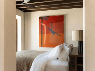 Luura - Cliff, Paros, Morgans Originals - 2