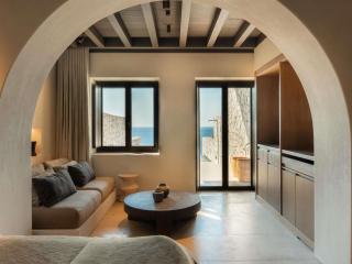 Luura - Cliff, Paros, Morgans Originals - 3