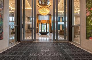 Blossom Hotel Houston, Curio Collection by Hilton - 5