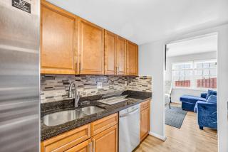 Spacious Townhome Near DC & Quantico 4 Beds family friendly, outlet mall shopping - 8