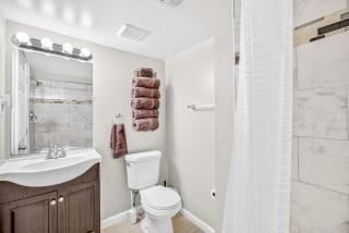 Spacious Townhome Near DC & Quantico 4 Beds family friendly, outlet mall shopping - 6