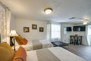 6 Mi to Beach! Sarasota Studio w/ Screened Porch - 6