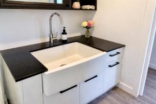 Boutique Tiny Home Rotorua with Private Hot Tub - 6
