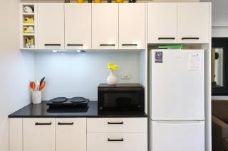 Boutique Tiny Home Rotorua with Private Hot Tub - 5