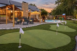 4BR Emerald Coast Escape Pool Hot Tub & Theater - 7