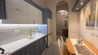 Nicola House - 1