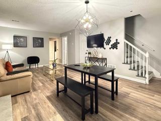 NEW ENTIRE PLACE COZY QUIET 2b2b TOWNHOUSE SP1261 - 9