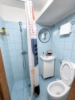 Cozy Central Studio - Self Check-In & Smart TV - 1