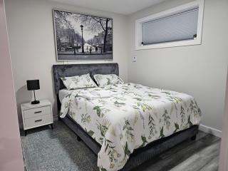 Cozy & Homely Fully Furnished Suite - 8