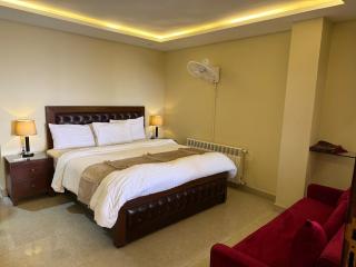 RockCliff Resort - Presidential 2BR Apartment - PIA Park - Kashmir Point - 2