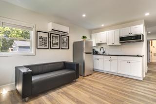 Modern Retreat w/ Deck & Workspace Unit A - 8