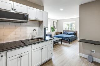 7 Mi to Dtwn! Cincinnati Couple's Escape - 1