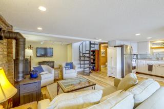 Pine Point: 3BR, 2BA, Private Dock & Kayaks! - 7