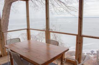 48Waterfront Cottage Lake Views & Screened Porch - 8