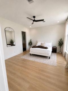 Houston Hershe House - 3BR & Garage - 8