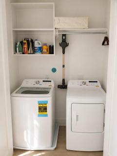 Houston Hershe House - 3BR & Garage - 6