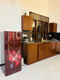 The Cosy Home - Airport Lodge - 4