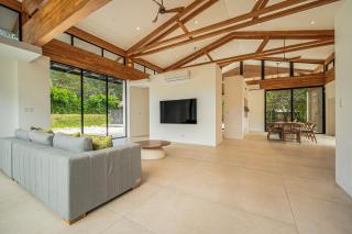 Walk to 2 Beaches! Villa w/ Pool, Lava-Stone Spa - 8
