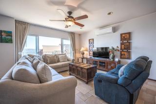 Relaxing 3BR Ocean-View Condo | 2 Balconies - 7