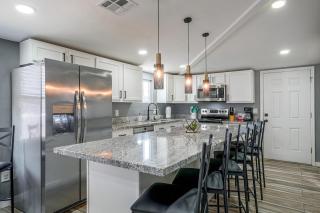 2 Mi to U of A & UMC! Desert Extended Stay - 9