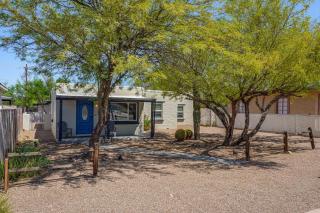 2 Mi to U of A & UMC! Desert Extended Stay - 8