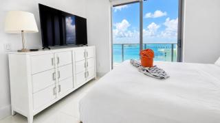 High-Floor Luxury w/ Sea Views! - 5