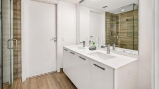 High-Floor Luxury w/ Sea Views! - 4