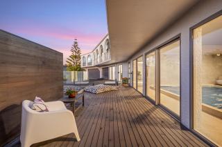 Luxury Hilltop Retreat - Views, Heated Pool, Sleeps 10 - 9