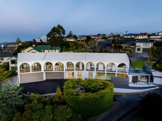 Luxury Hilltop Retreat - Views, Heated Pool, Sleeps 10 - 2